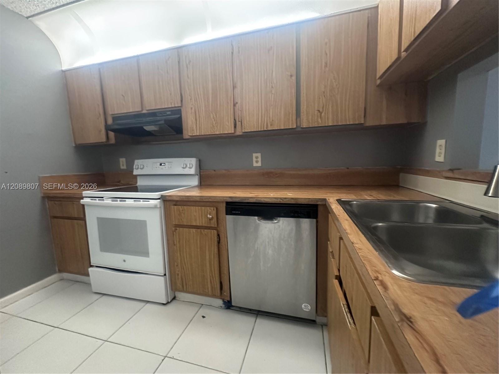 821 Twin Lakes Drive 31-H, Coral Springs, FL 33071 photo 4
