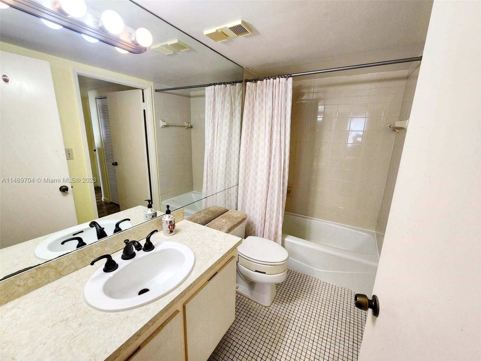 1470 NE 123RD Street A1010, North Miami, FL 33161 photo 15