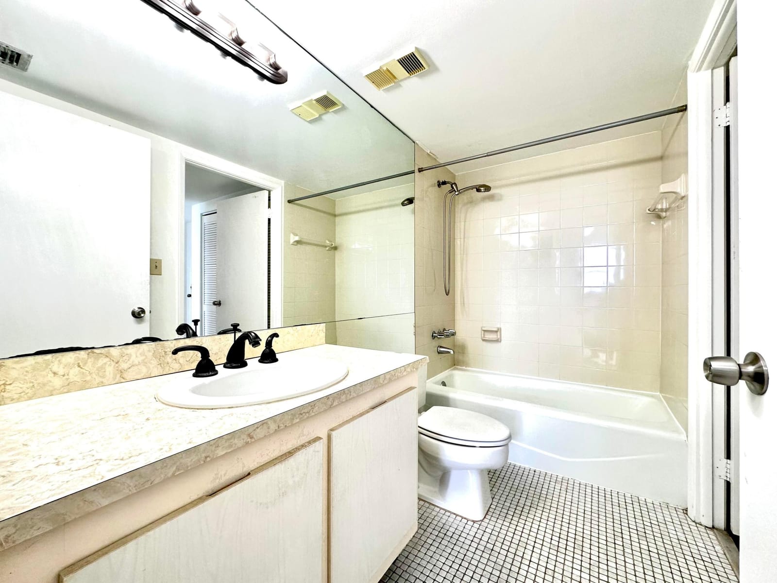 1470 NE 123RD Street A1010, North Miami, FL 33161 photo 5