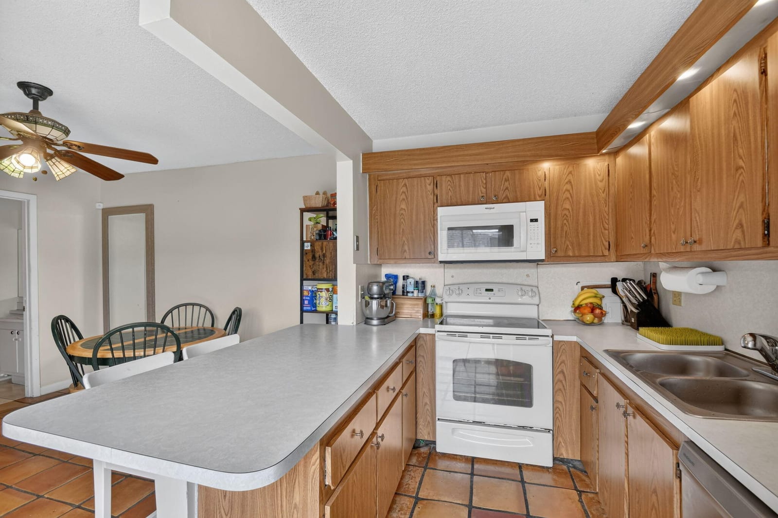 322 Lake Arbor Drive, Palm Springs, FL 33461 photo 10