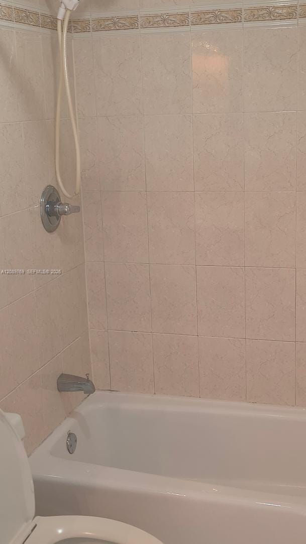 400 Kings Point Drive 921 — photo 5