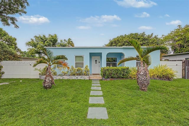 5910 SW 62nd Terrace A, South Miami, FL 33143