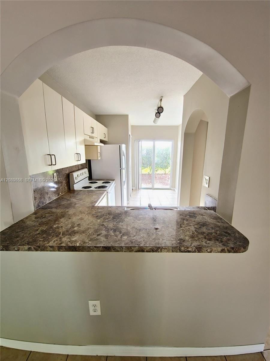 990 NE 33rd Terrace 102 — photo 4
