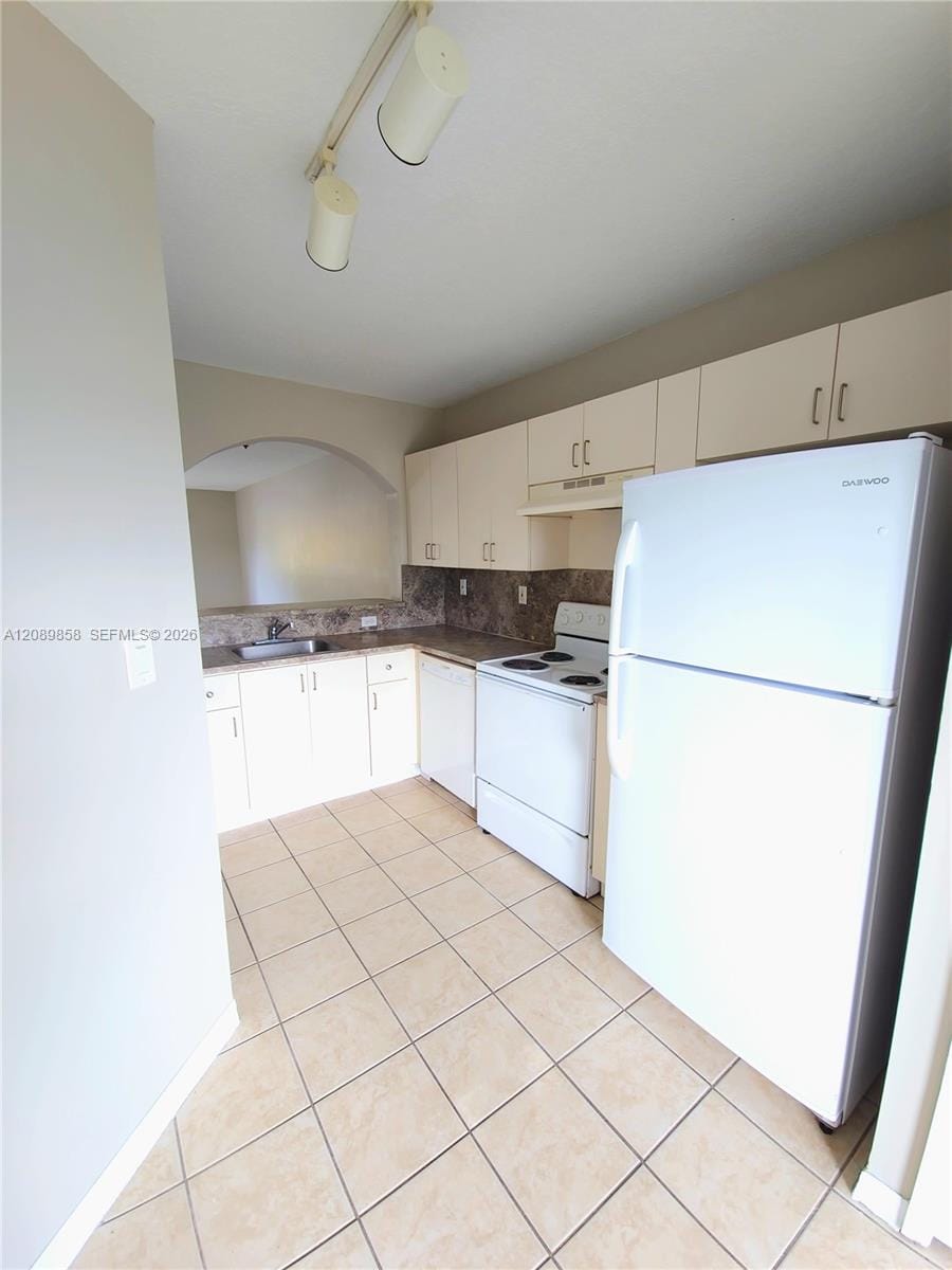 990 NE 33rd Terrace 102 — photo 5