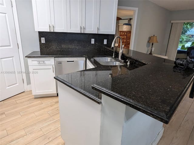 9999 Summerbreeze Drive 513, Sunrise, FL 33322