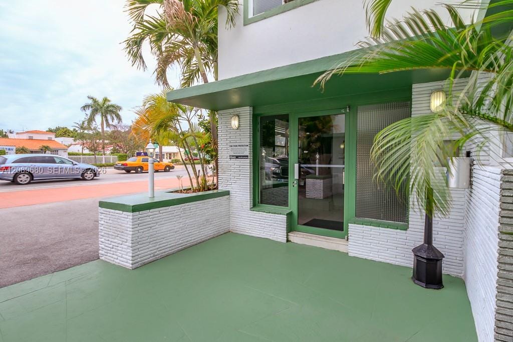 1334 Alton Road B5 — photo 3