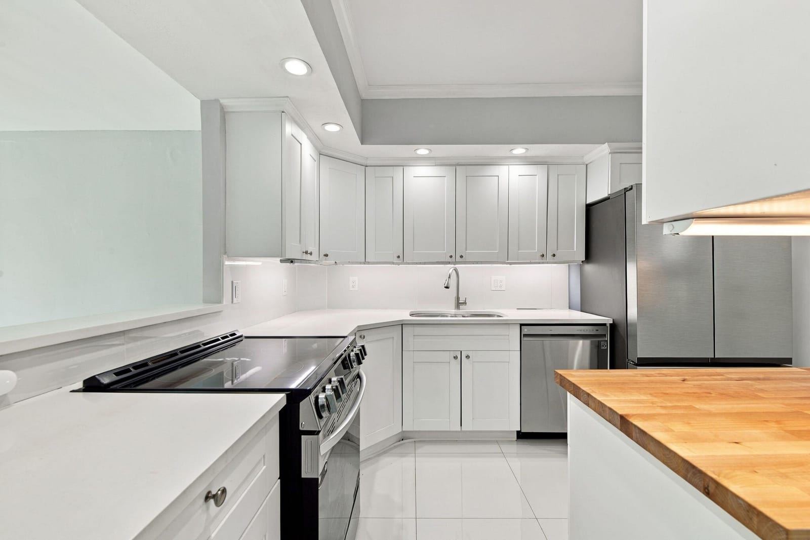3091 N COURSE Drive 106, Pompano Beach, FL 33069 photo 8