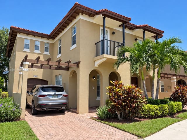 6965 Julia Gardens Drive, Coconut Creek, FL 33073
