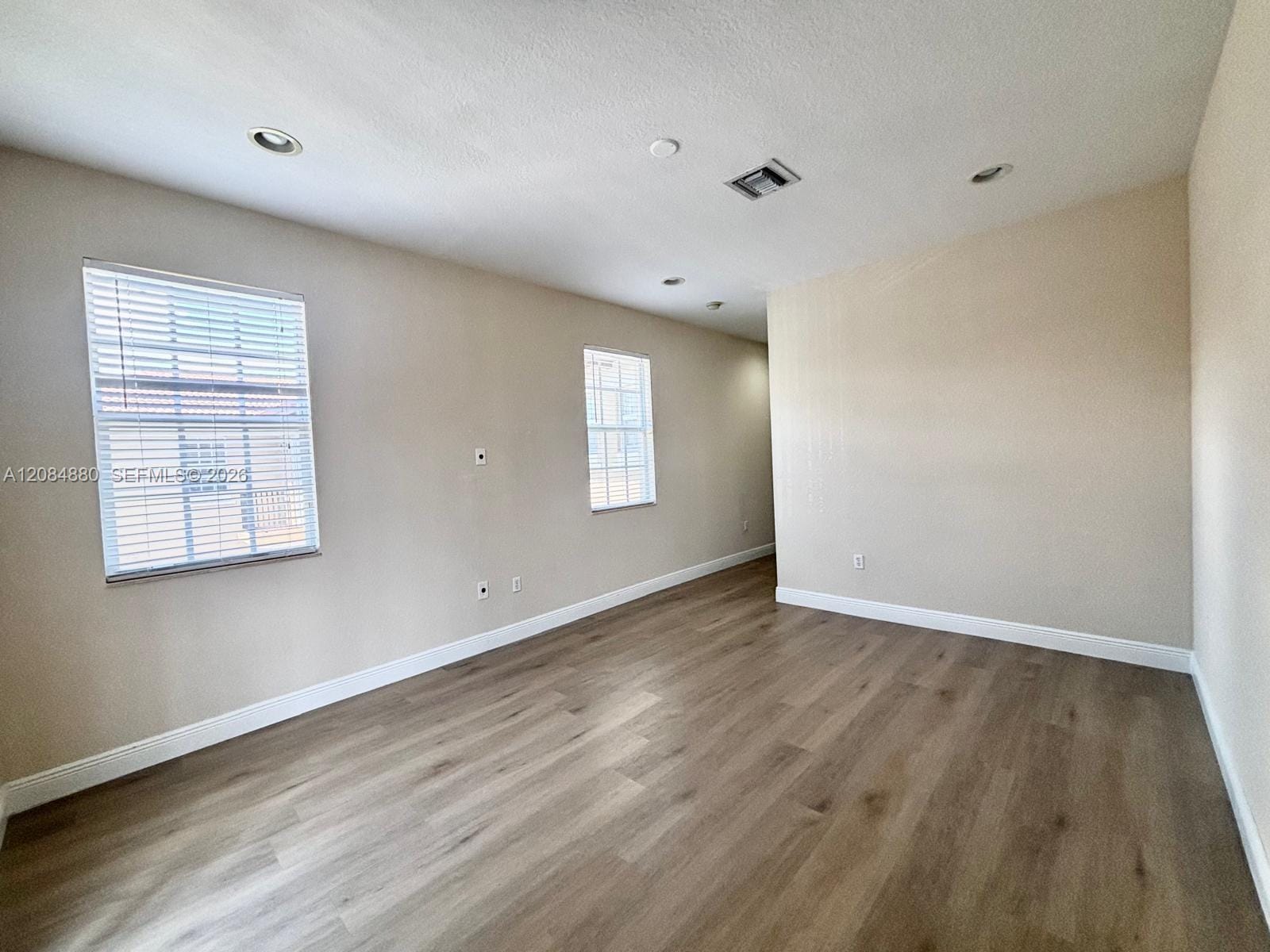 6965 Julia Gardens Drive — photo 12