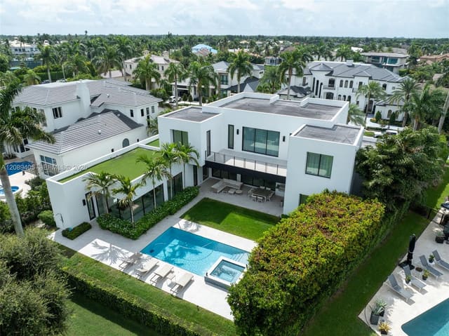 17531 Foxborough Lane, Boca Raton, FL 33496