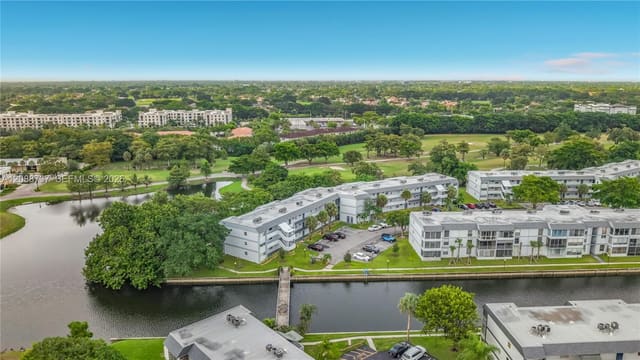 8370 Sands Point Boulevard H208, Tamarac, FL 33321