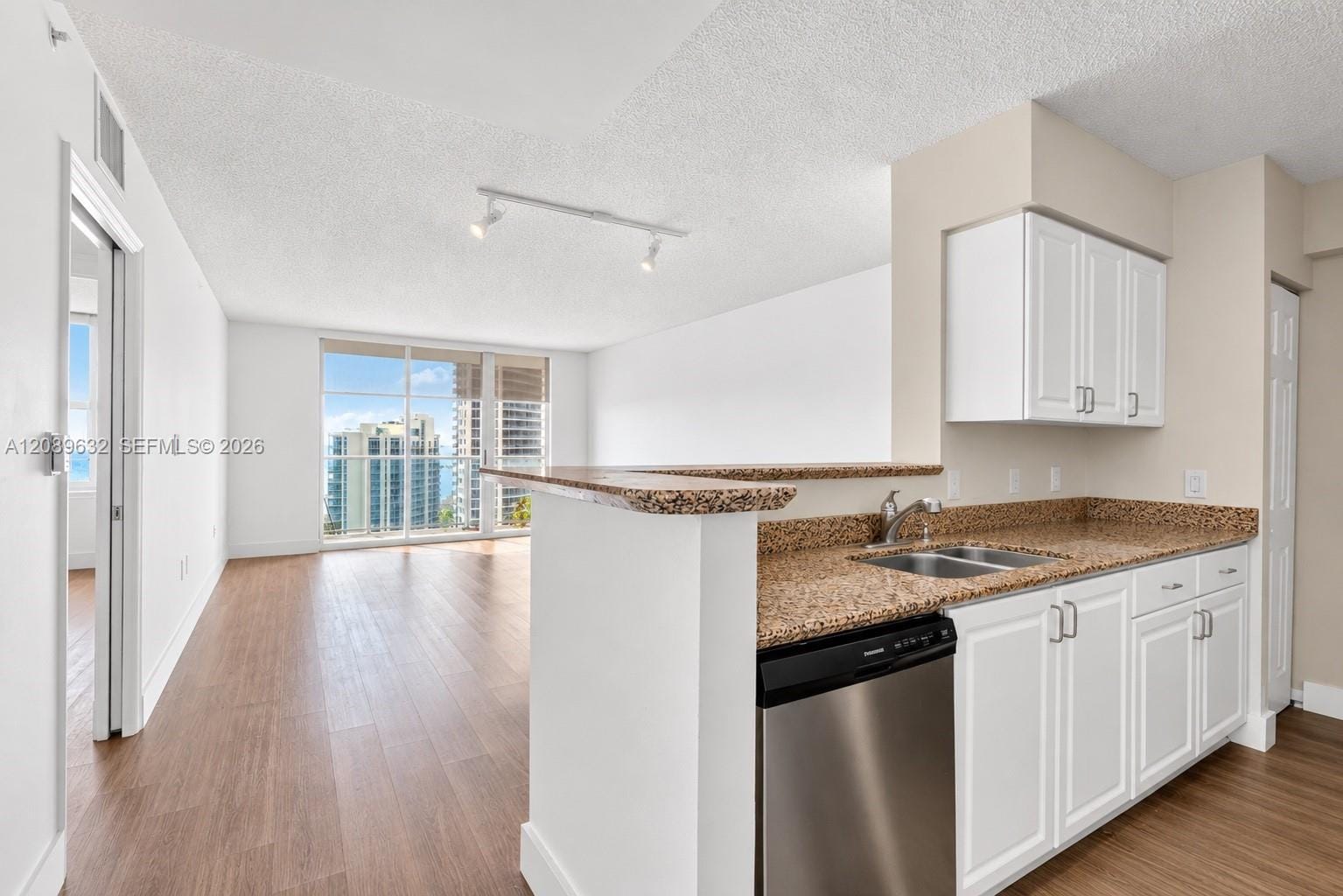 1155 Brickell Bay Drive 2905 — photo 2