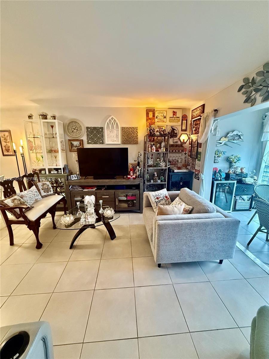 9181 Sunrise Lakes Boulevard 312 — photo 10