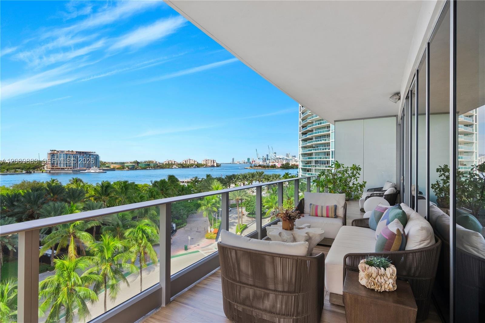 801 S Pointe Drive PH 2, Miami Beach, FL 33139 photo 6