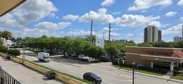 20201 NE 29th Court D110, Aventura, FL 33180