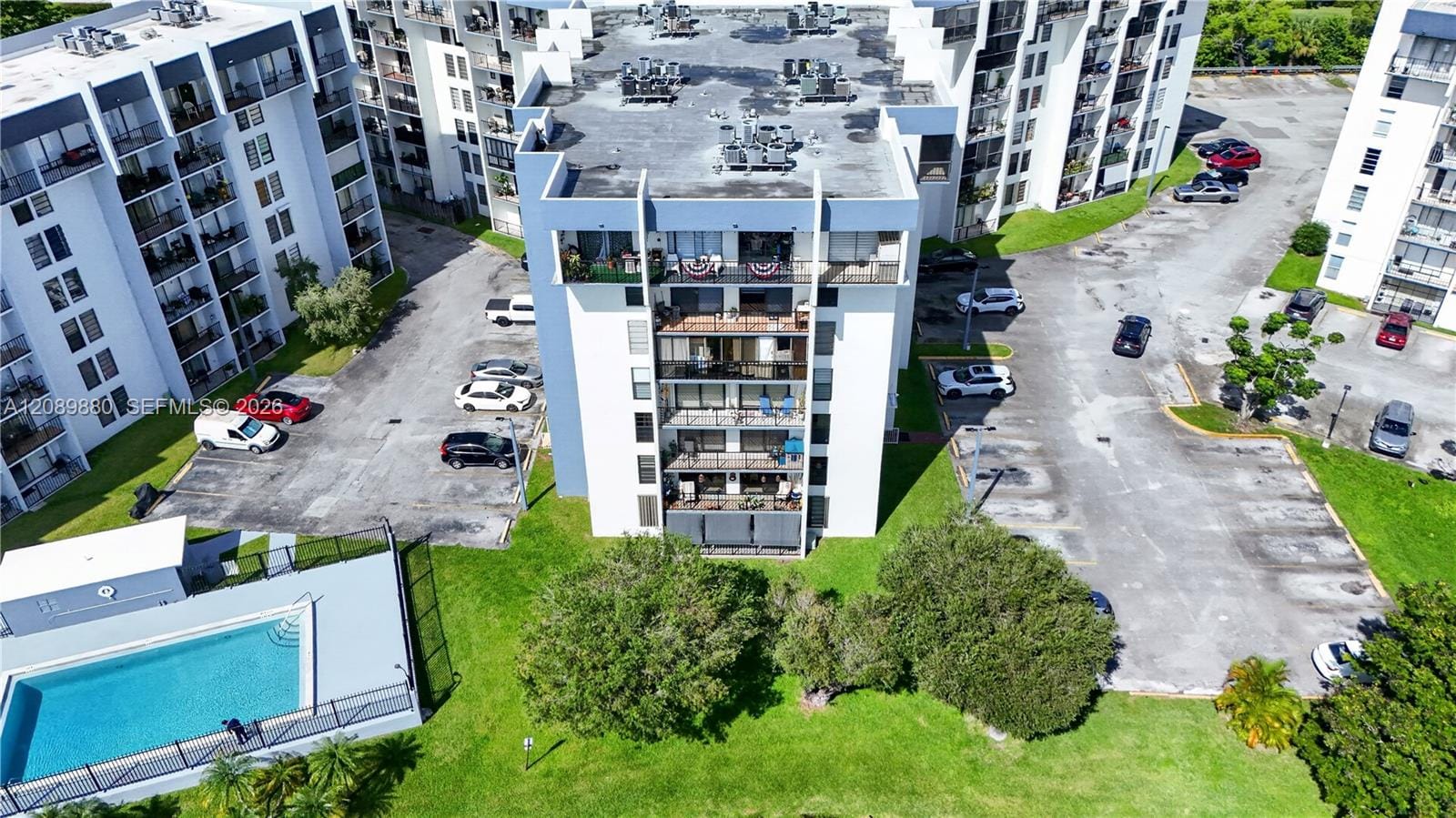 9686 Fontainebleau Boulevard 106, Miami, FL 33172 photo 27
