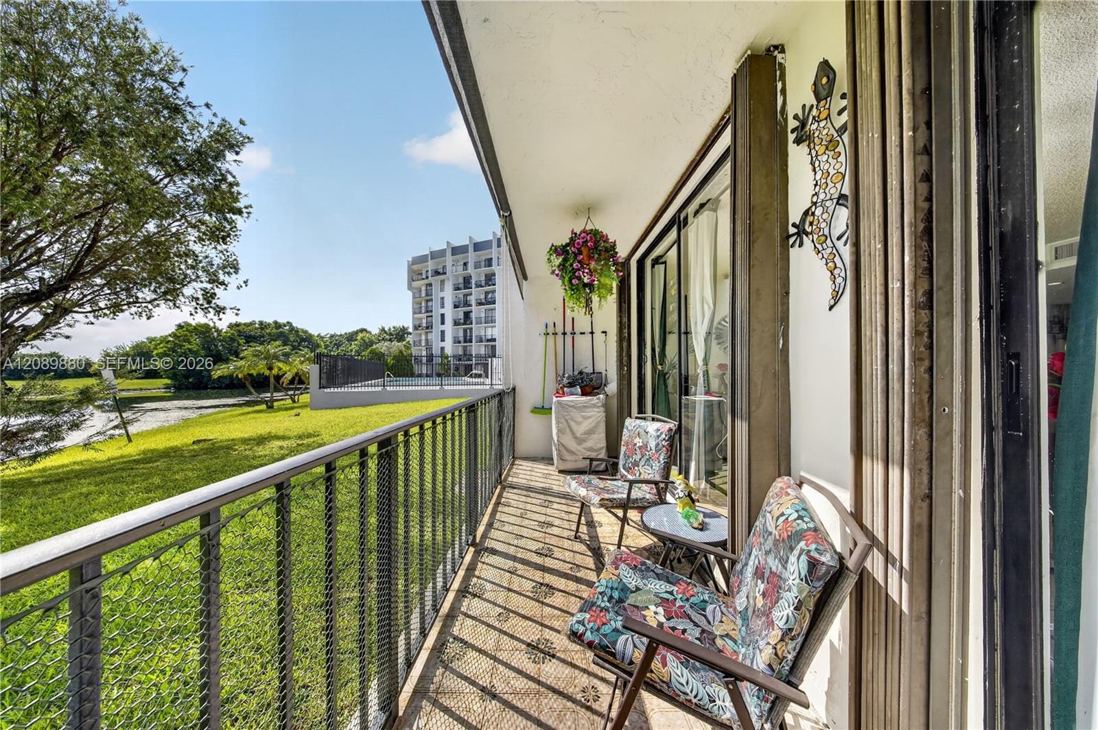 9686 Fontainebleau Boulevard 106, Miami, FL 33172 photo 4