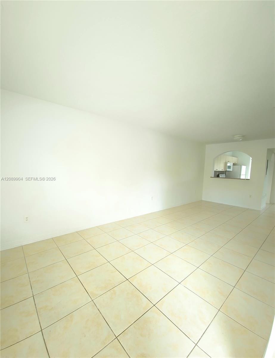 940 NE 33rd Terrace 102 — photo 2