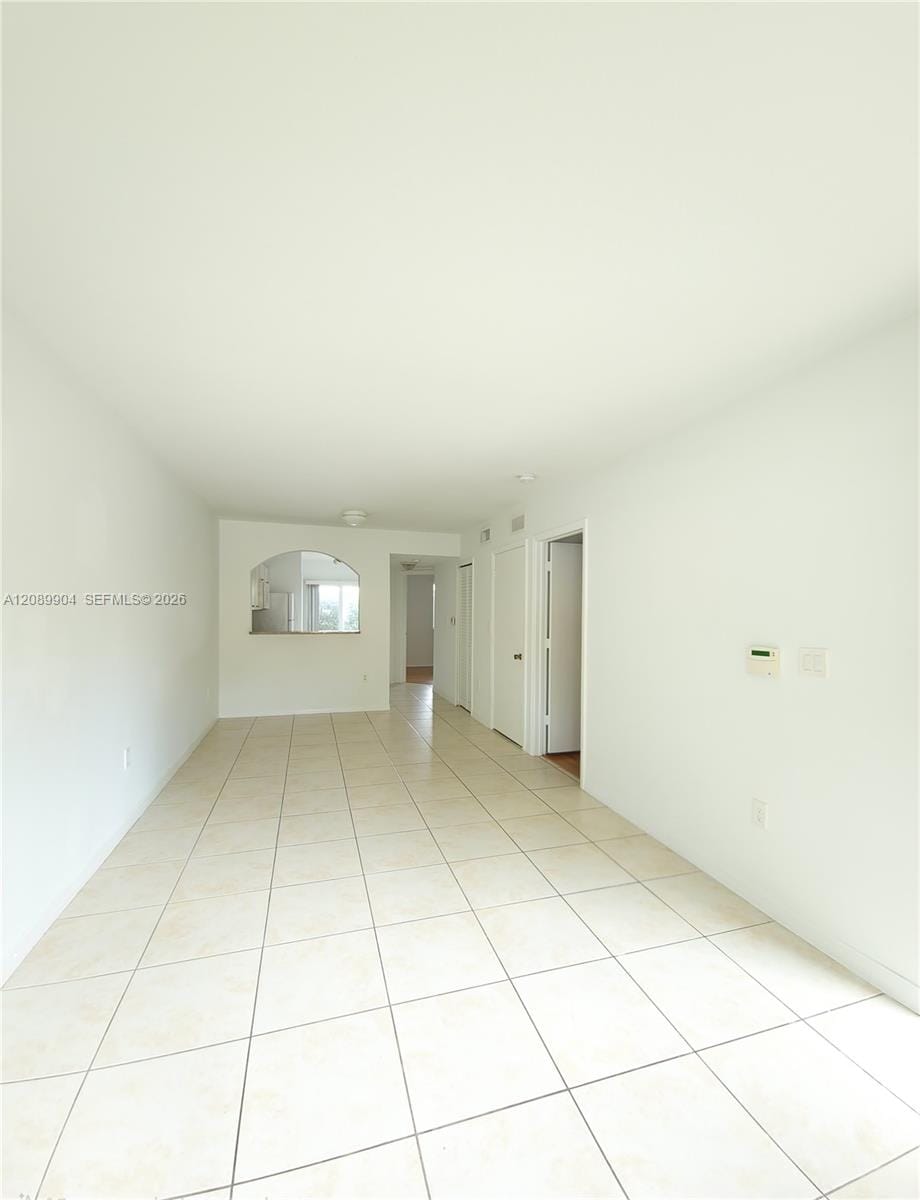 940 NE 33rd Terrace 102 — photo 3