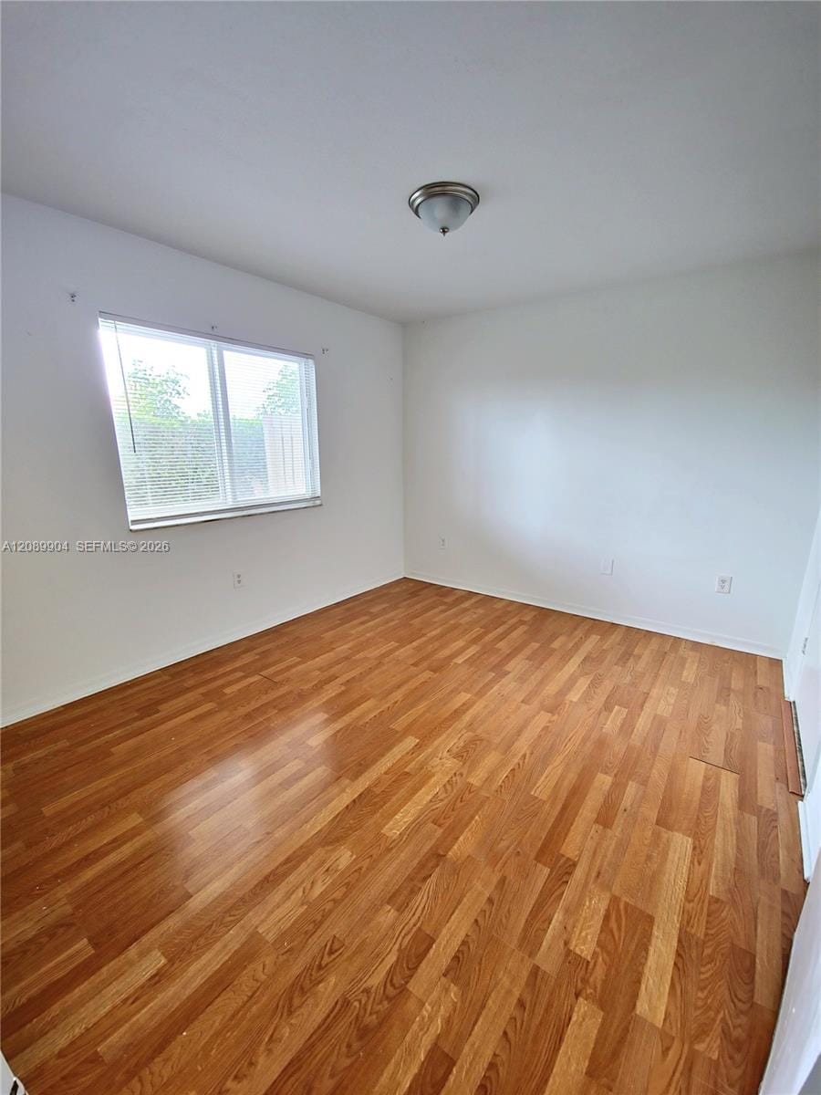 940 NE 33rd Terrace 102 — photo 6