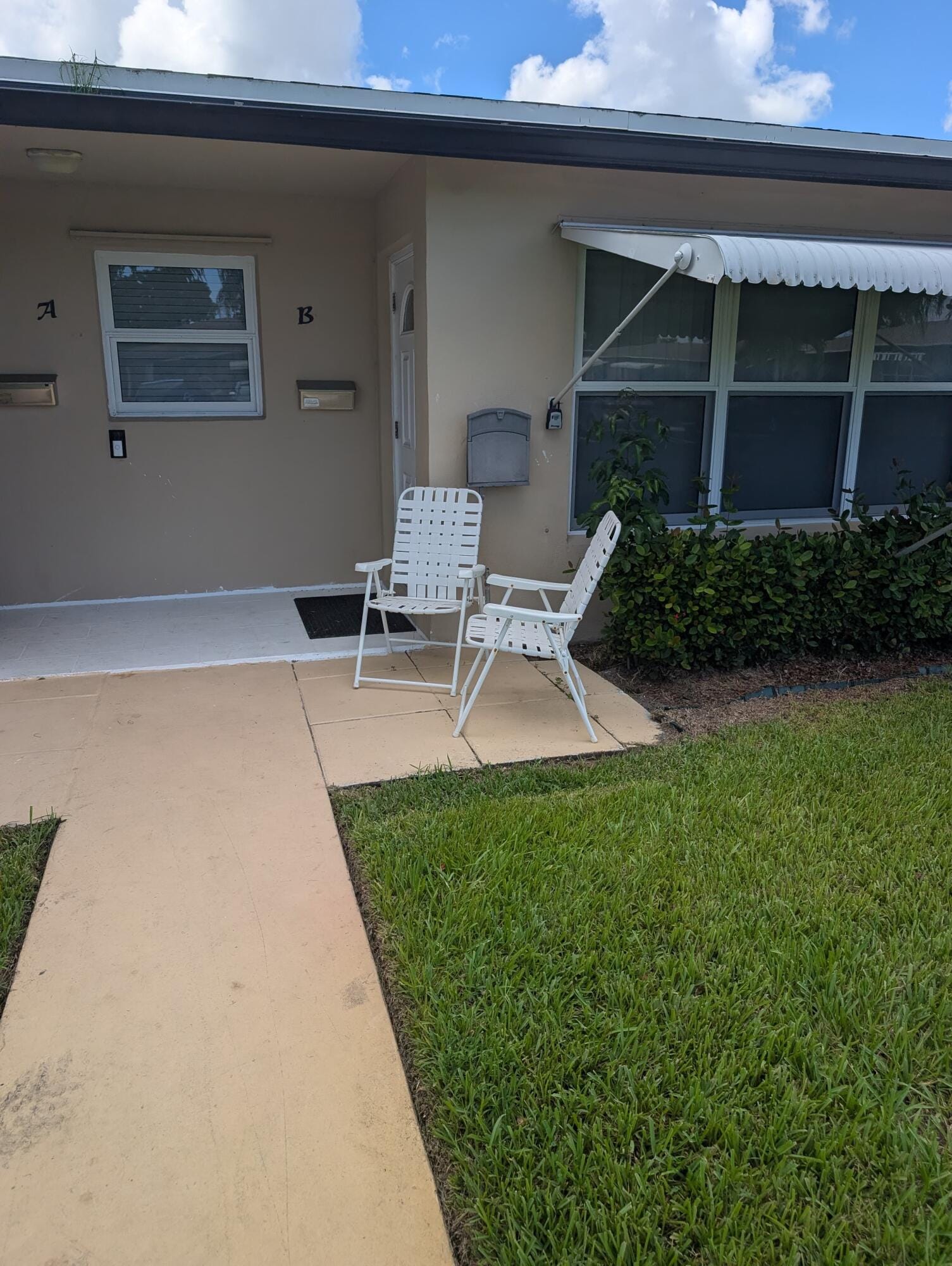 855 NORTH Drive B — photo 2