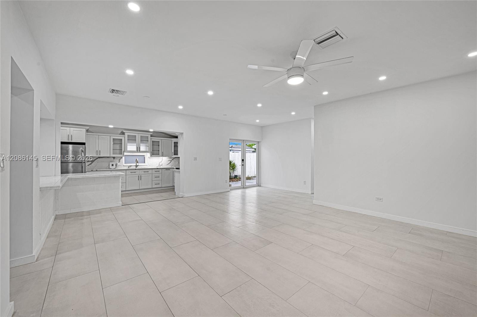 2041 NE 182nd Street — photo 8