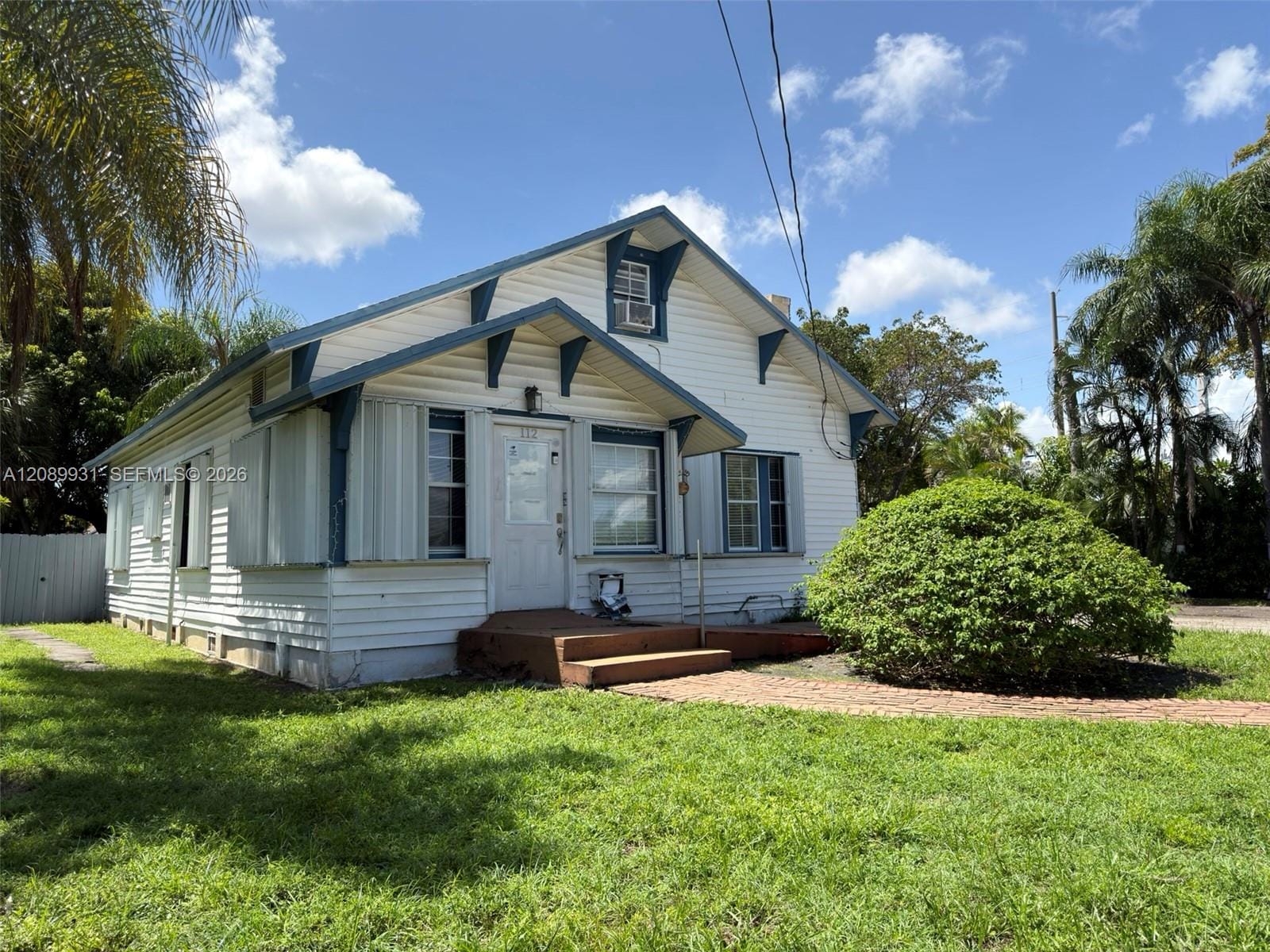 112 SE 3rd Street, Hallandale Beach, FL 33009