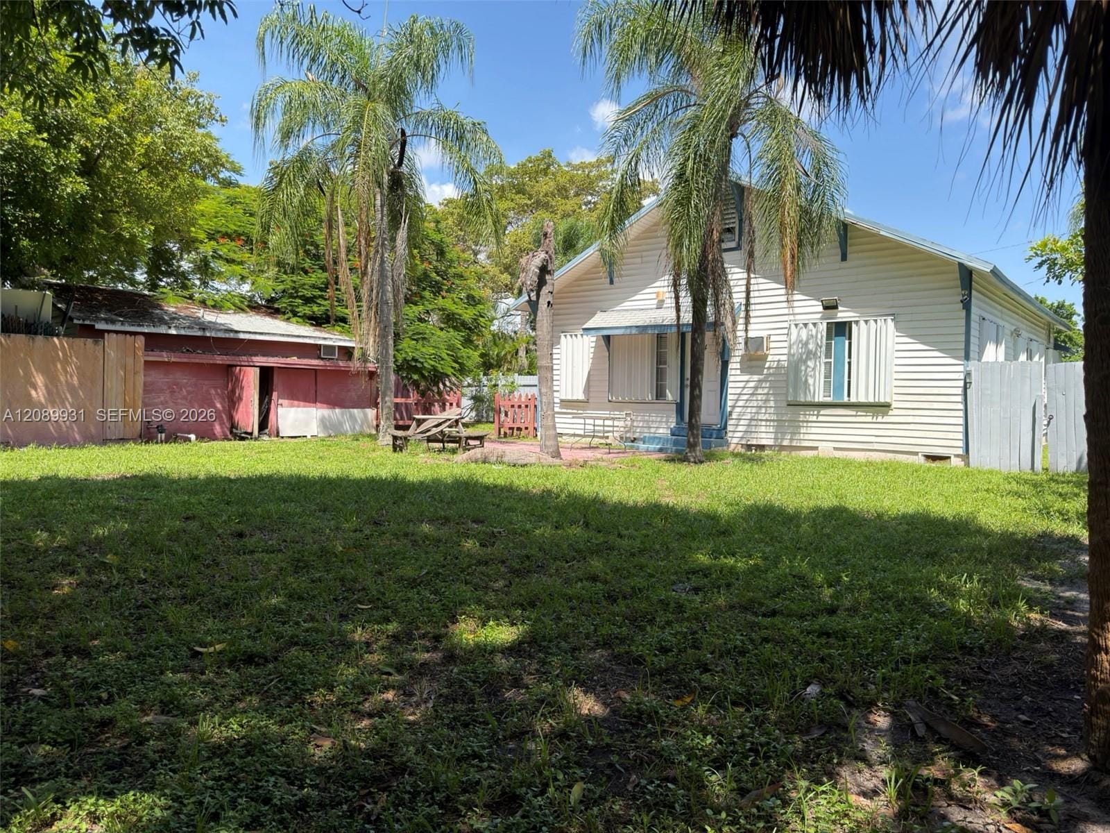 112 SE 3rd Street, Hallandale Beach, FL 33009 photo 11