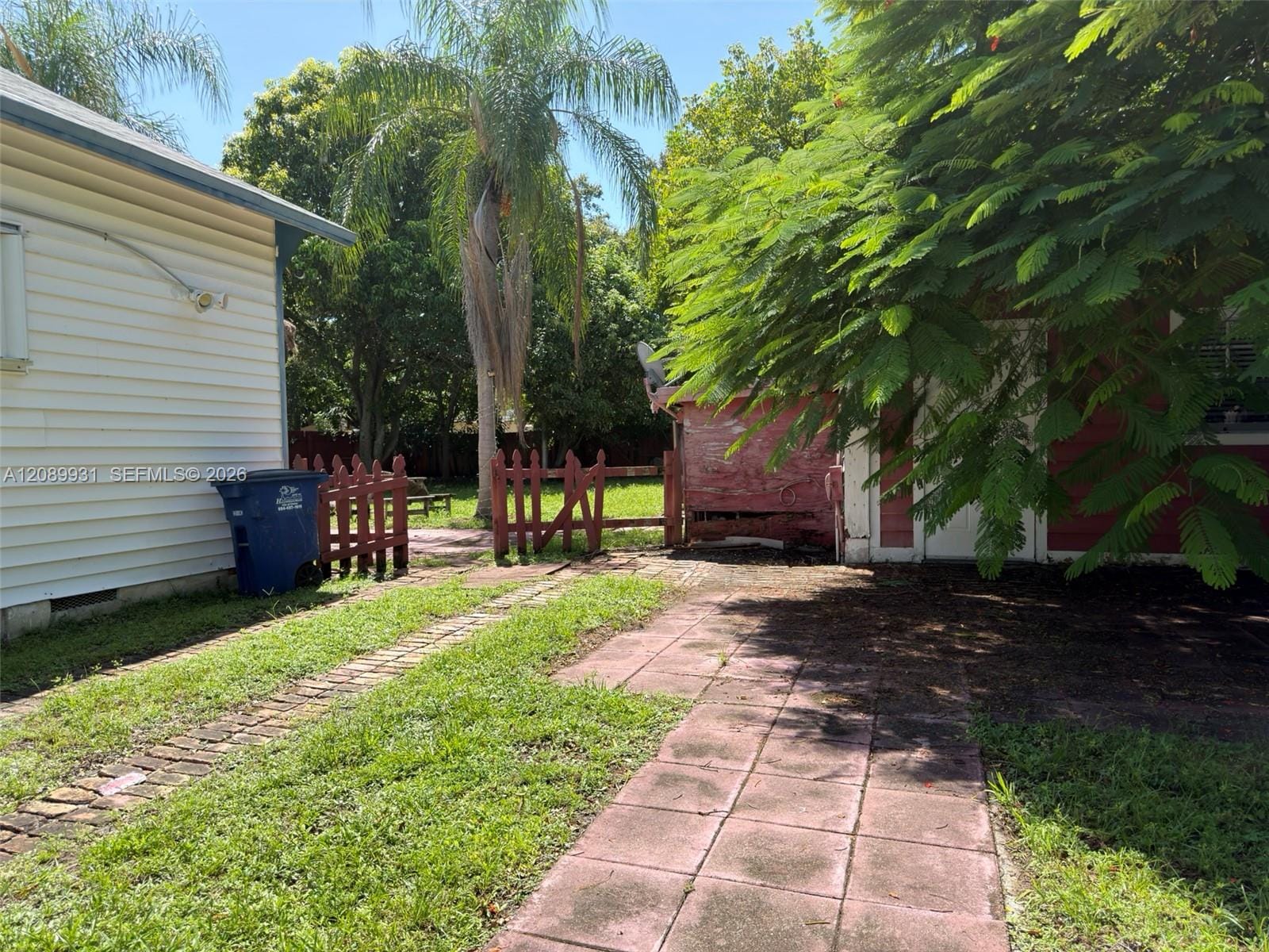 112 SE 3rd Street, Hallandale Beach, FL 33009 photo 12