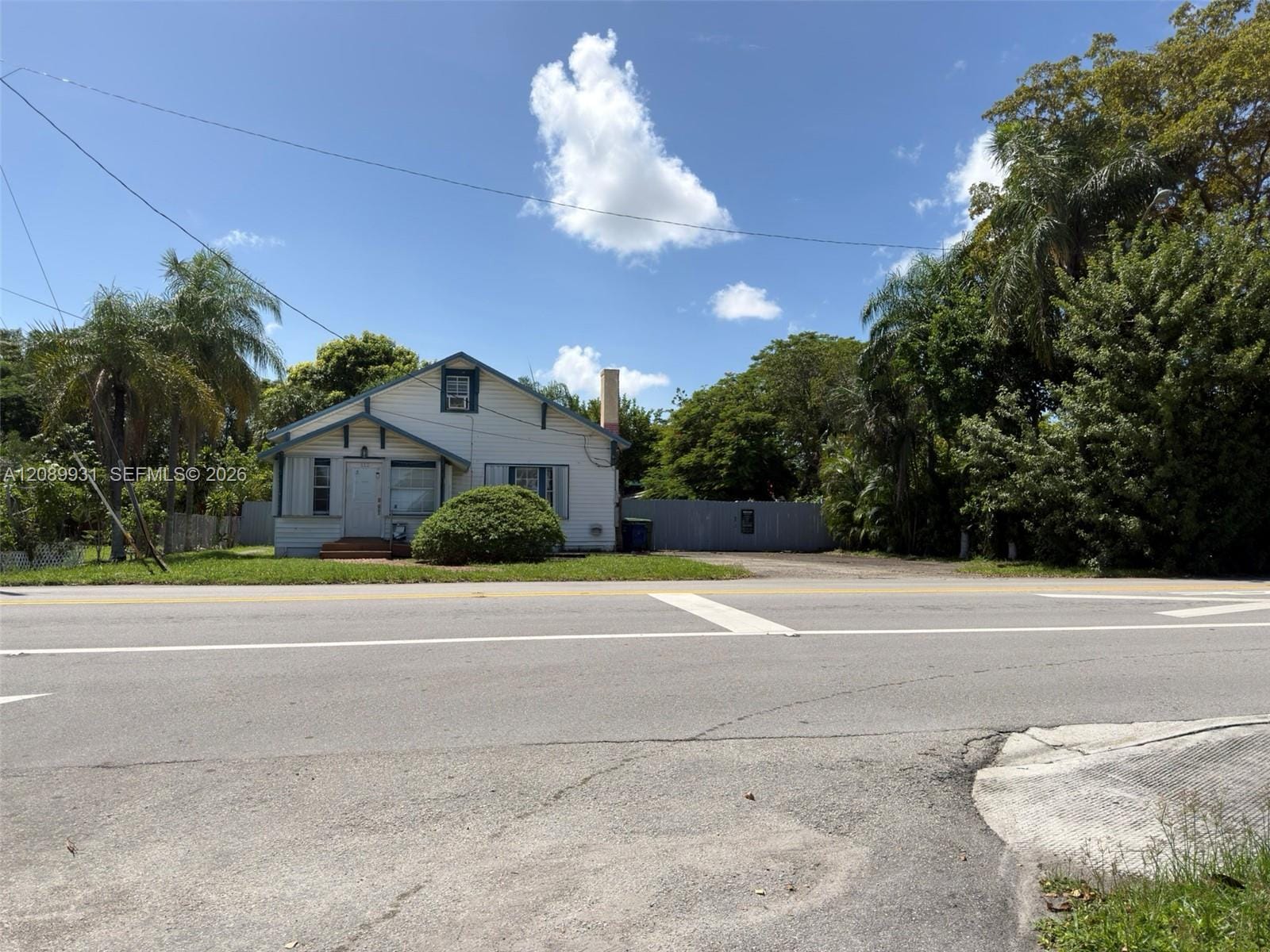112 SE 3rd Street, Hallandale Beach, FL 33009 photo 4