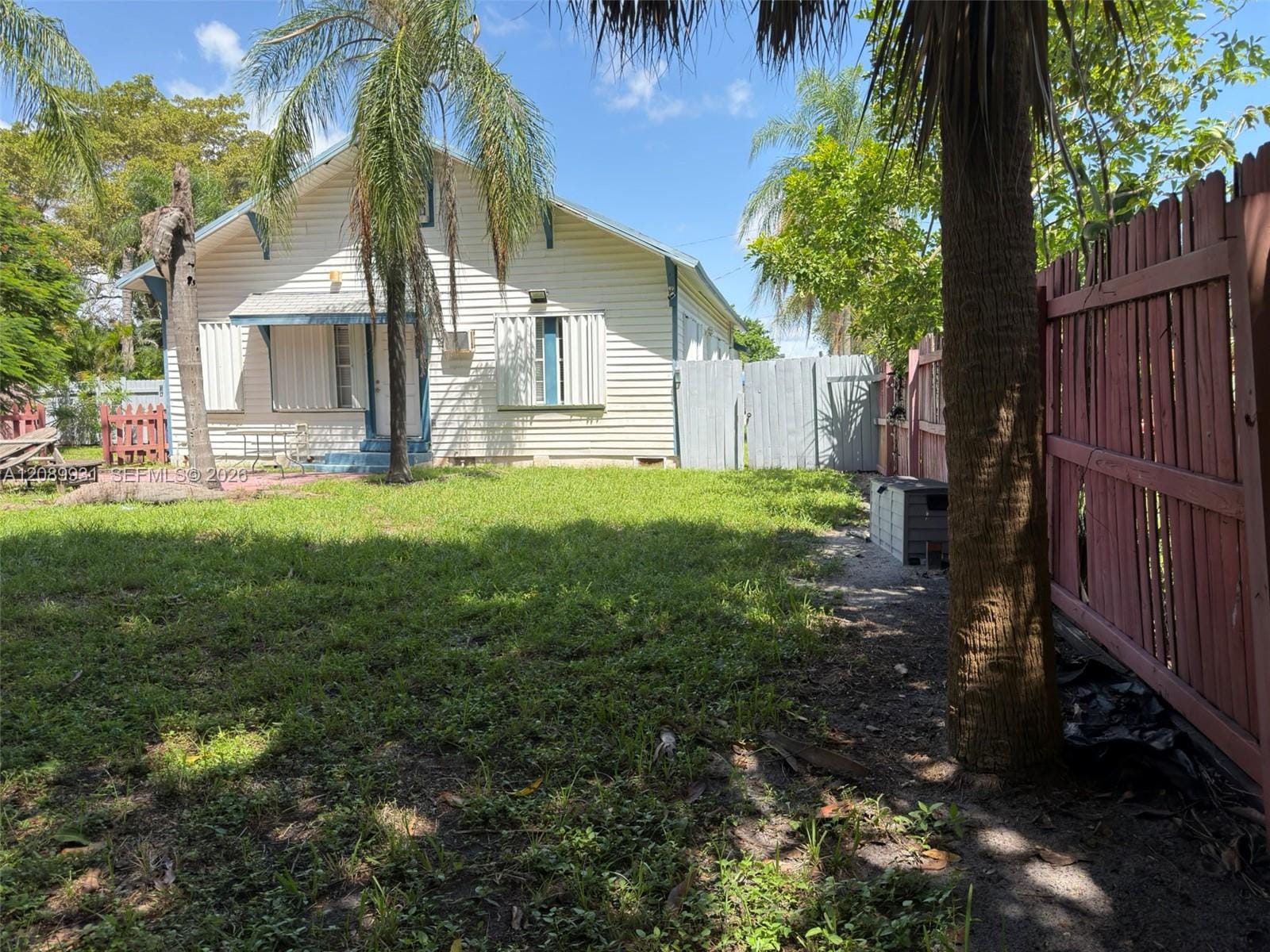 112 SE 3rd Street, Hallandale Beach, FL 33009 photo 9