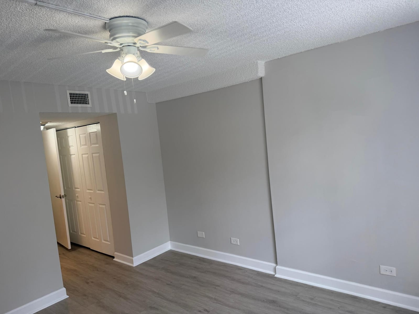 3740 INVERRARY Drive 2Y — photo 1