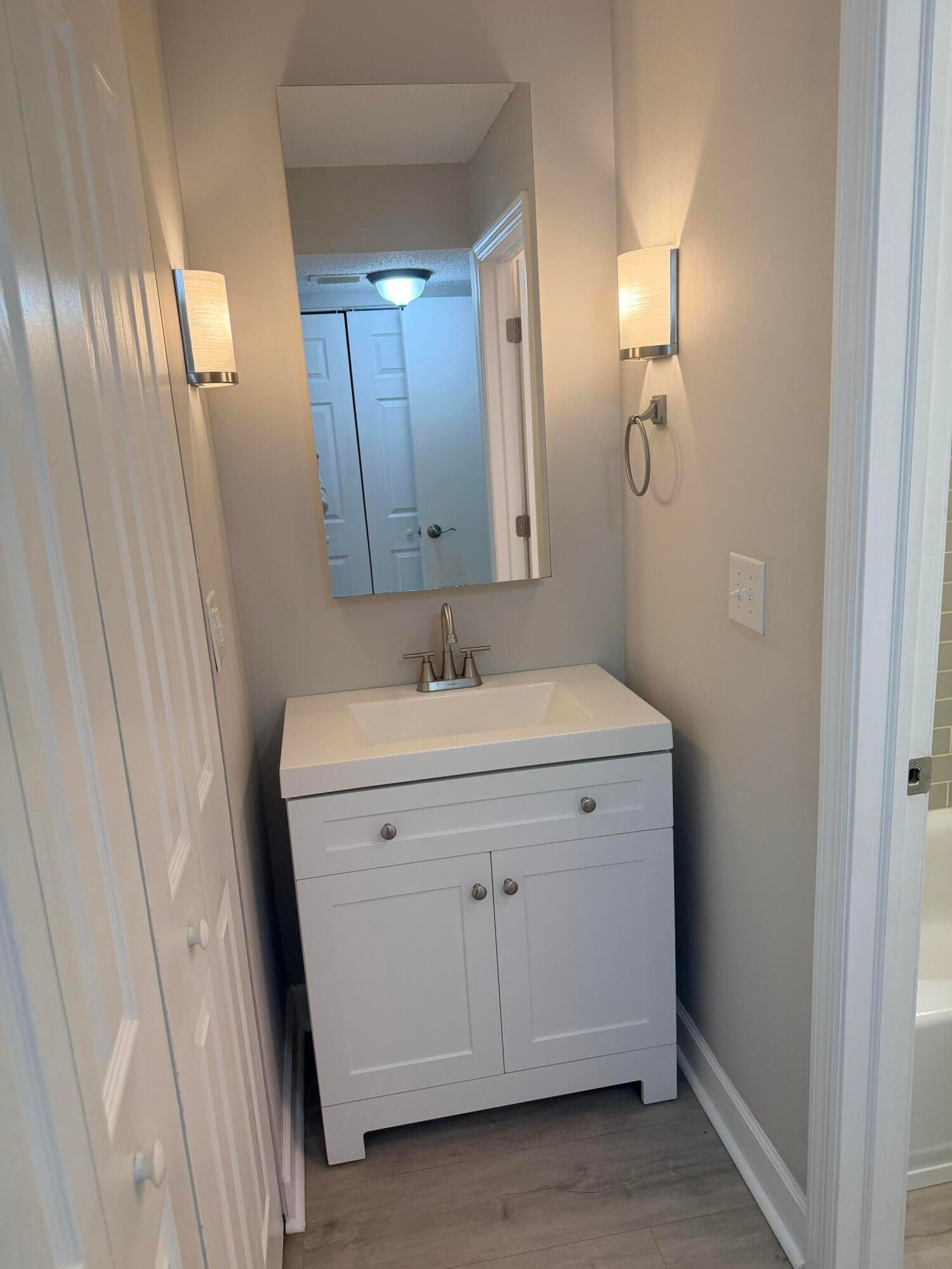 3740 INVERRARY Drive 2Y — photo 3