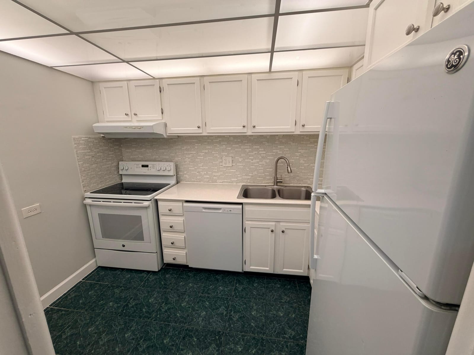 3740 INVERRARY Drive 2Y — photo 4