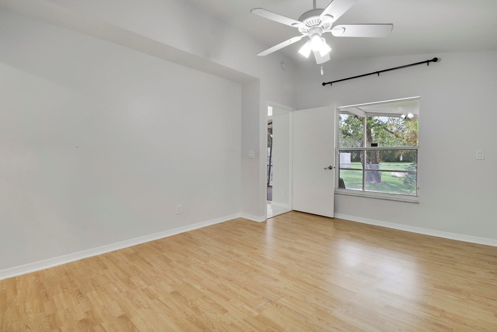 7333 BURGESS Drive — photo 12