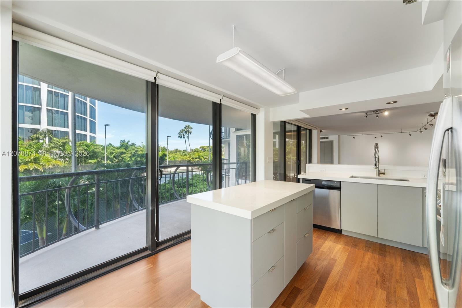 2843 S Bayshore Drive 3F, Miami, FL 33133 photo 12