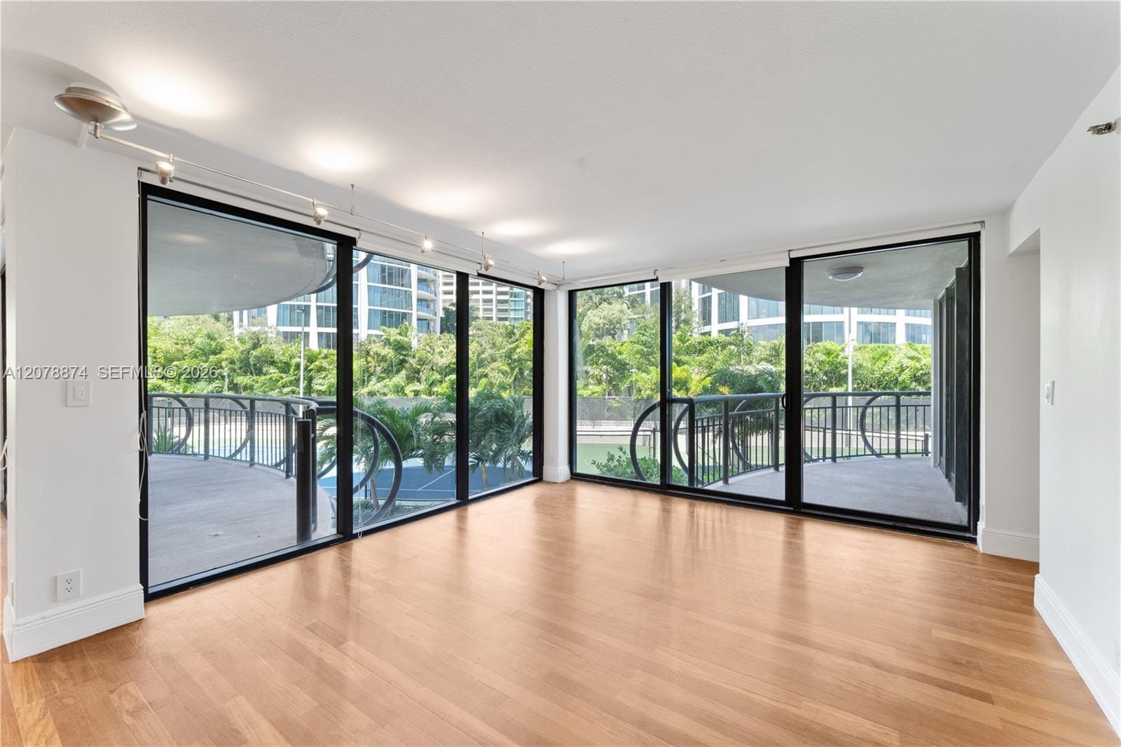 2843 S Bayshore Drive 3F, Miami, FL 33133 photo 3