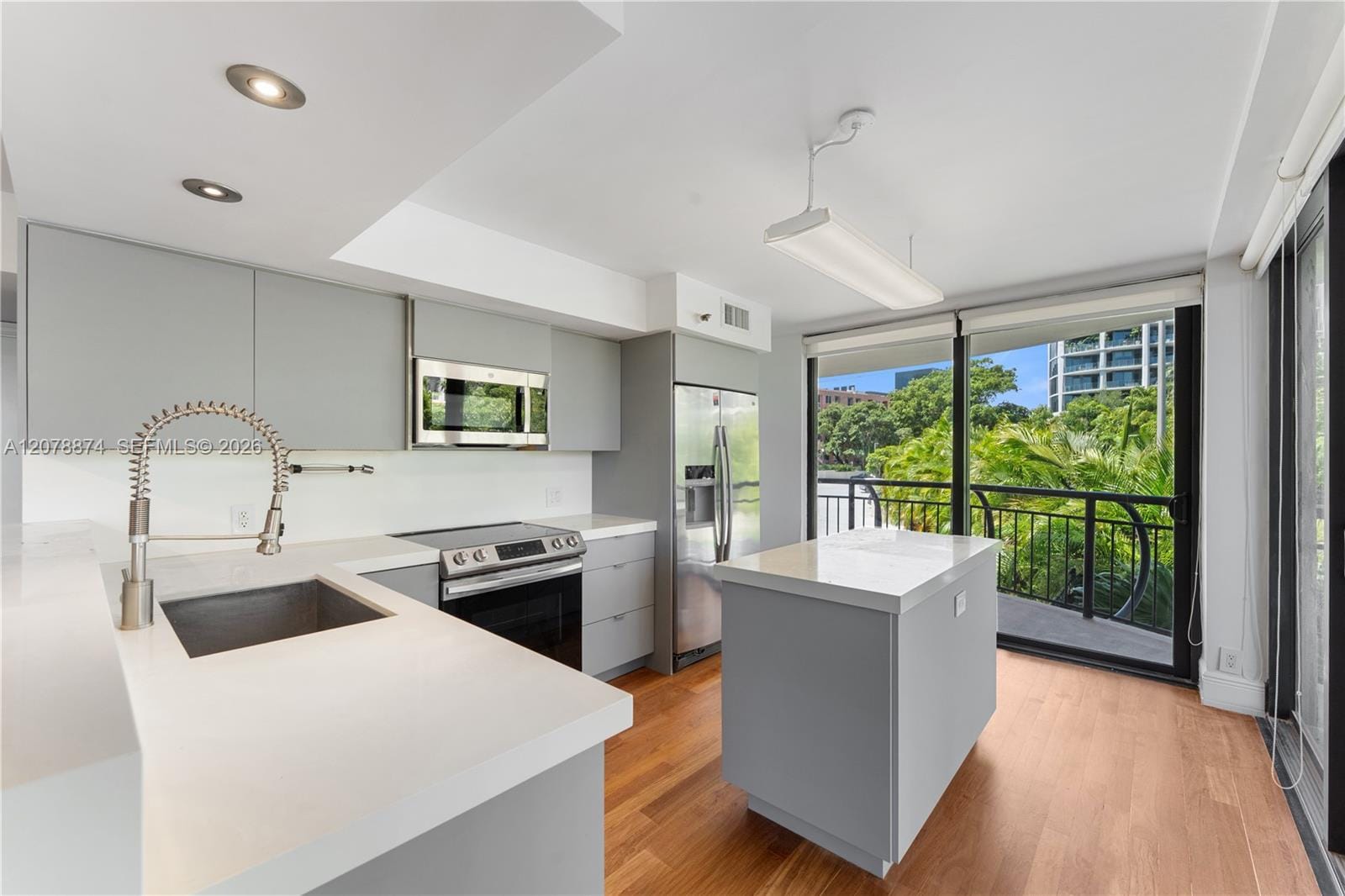 2843 S Bayshore Drive 3F, Miami, FL 33133 photo 4