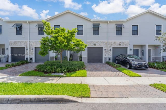 856 NW 3rd Way, Pompano Beach, FL 33060