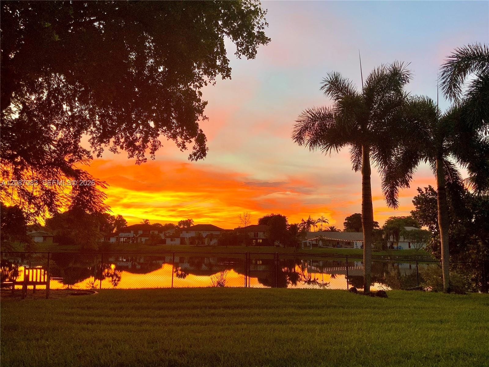 6581 Falconsgate Avenue, Davie, FL 33331 photo 5