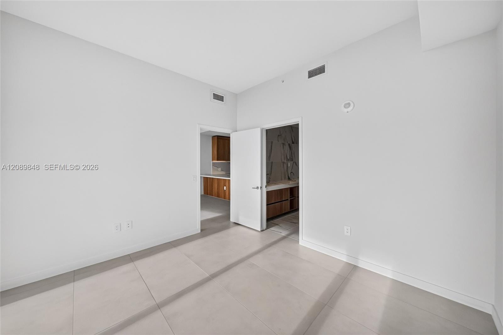1400 Biscayne Boulevard 705, Miami, FL 33132 photo 17