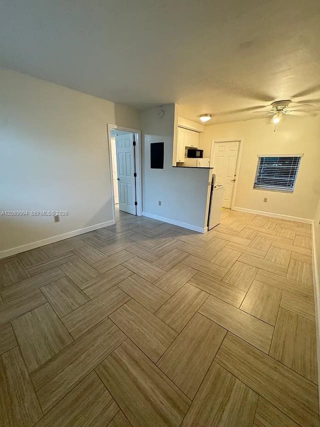 11890 NE 16th Avenue 4, Miami, FL 33161