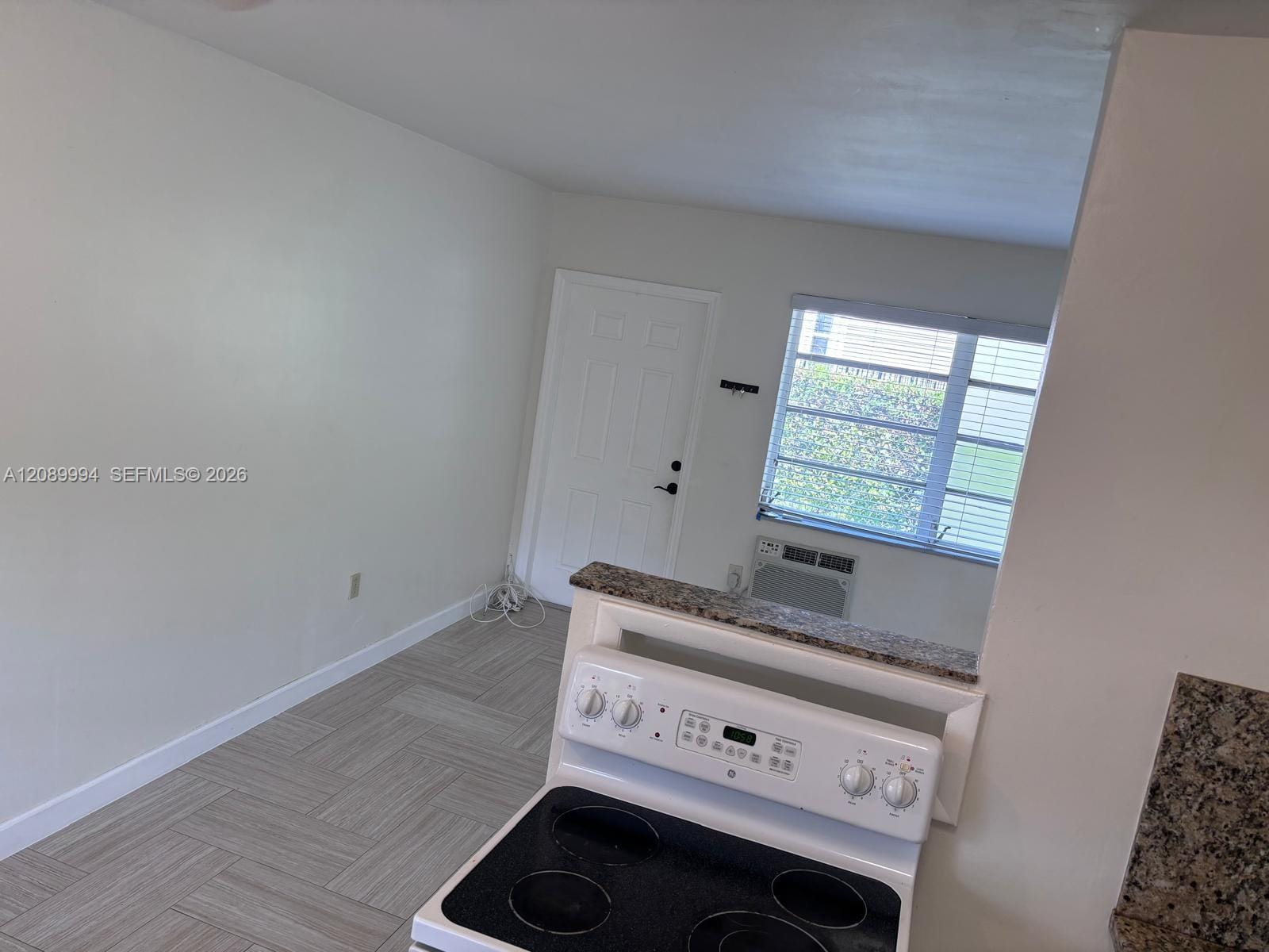 11890 NE 16th Avenue 4, Miami, FL 33161 photo 3