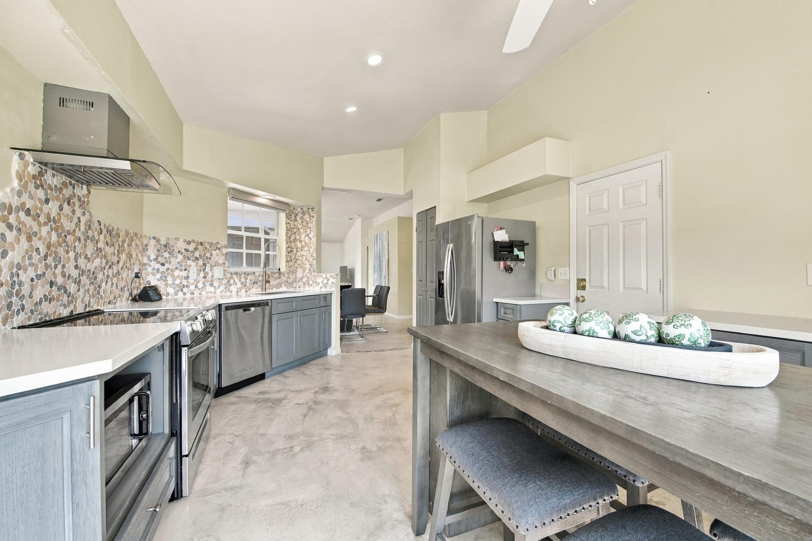 14 HEATHER TRACE Drive — photo 3