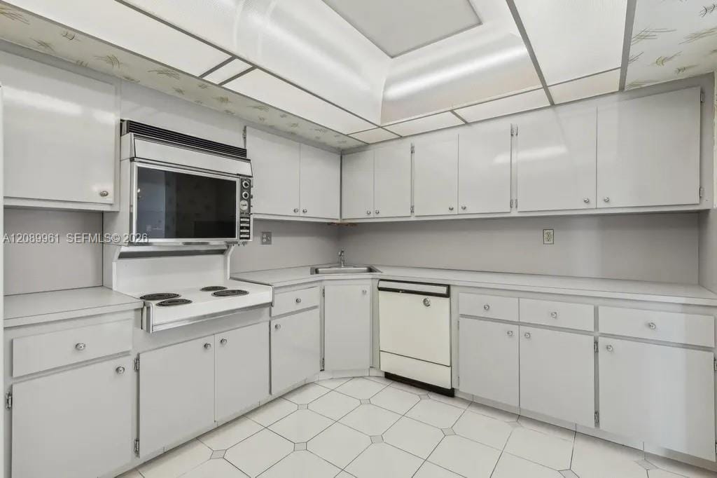 2150 Sans Souci Boulevard C402, North Miami, FL 33181 photo 9