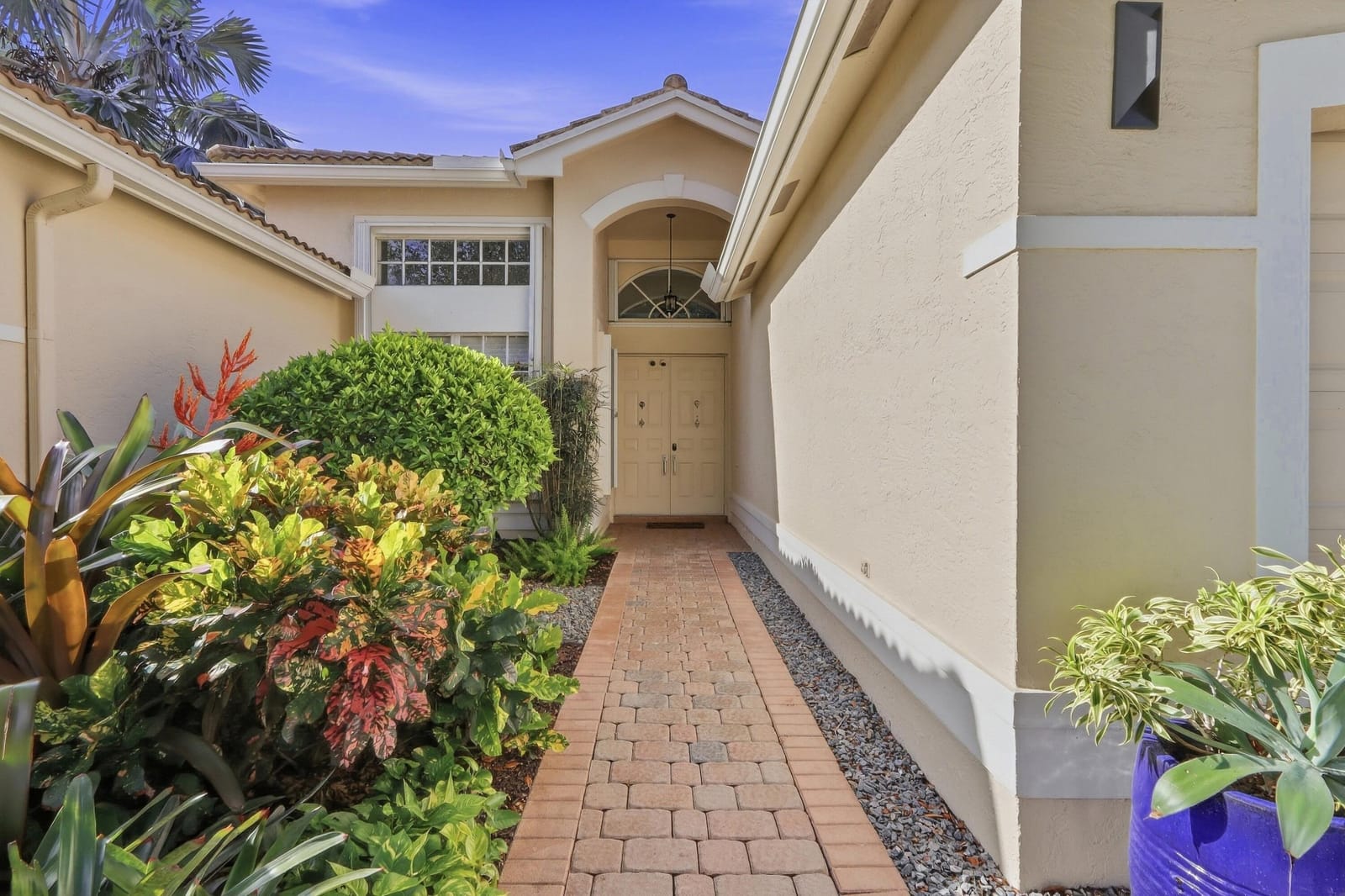 11649 Pamplona Boulevard, Boynton Beach, FL 33437 photo 2
