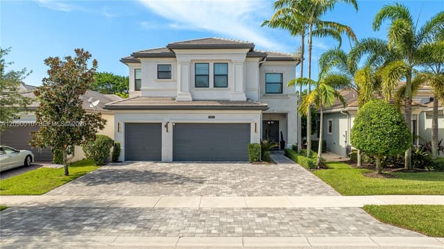 9529 Eden Roc Court, Delray Beach, FL 33446