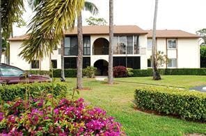 308 KNOTTY PINE Circle D-1, Greenacres, FL 33463