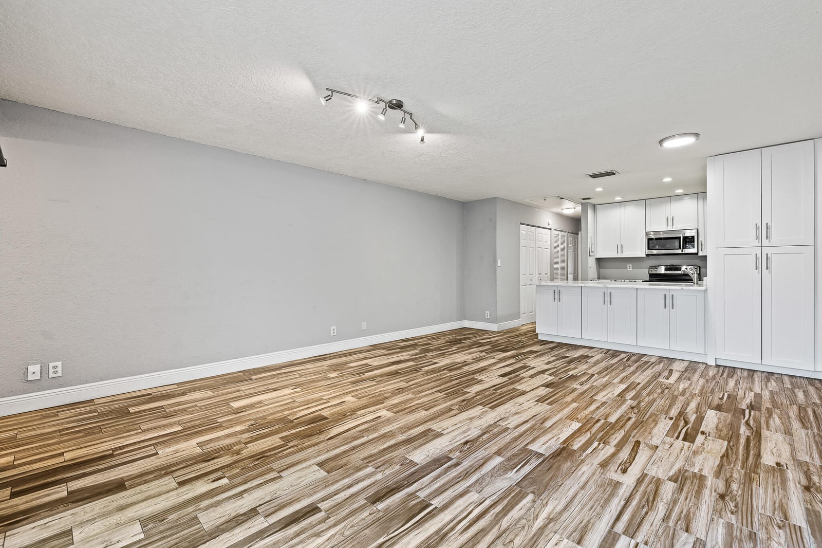 7739 Balboa Street 7739, Sunrise, FL 33351 photo 3