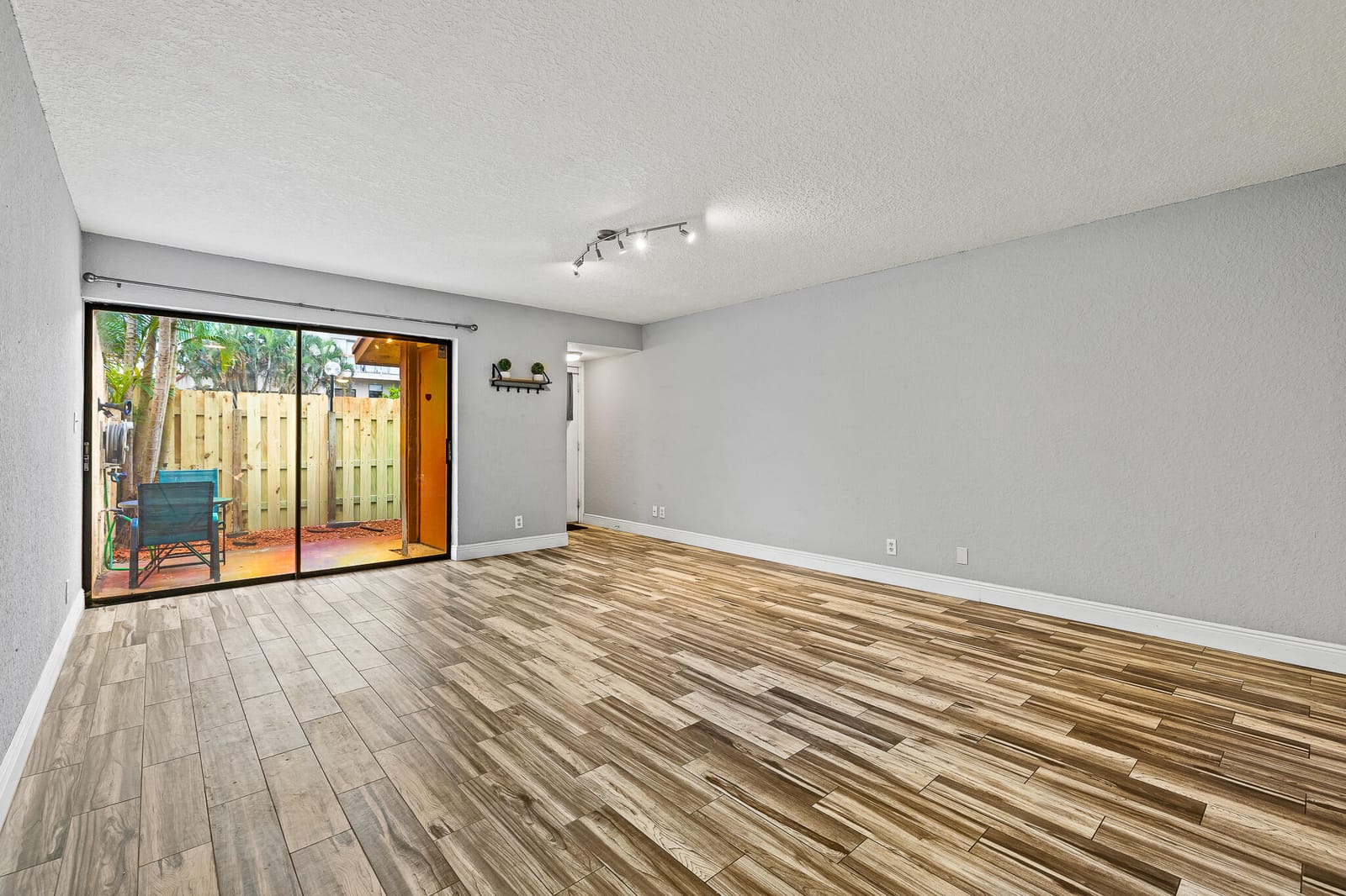 7739 Balboa Street 7739, Sunrise, FL 33351 photo 4